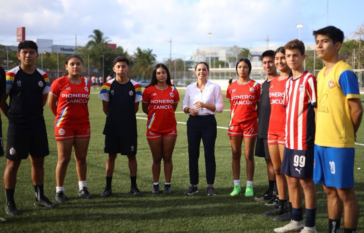 uploads/6/32/01 (1821).Jpeg